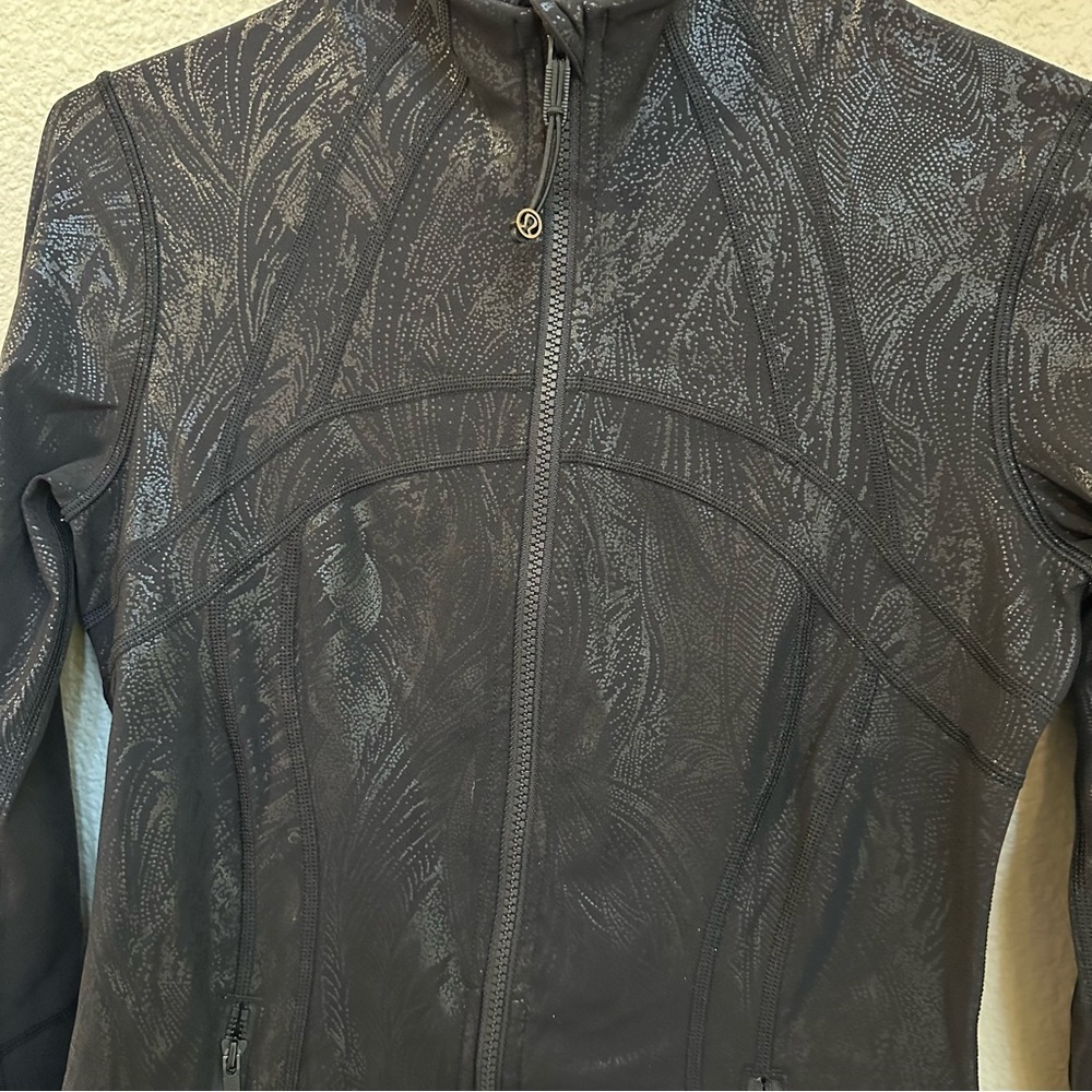 Lululemon Define Jacket Foil/Shine Printed Size 6 - Picture 5 of 11